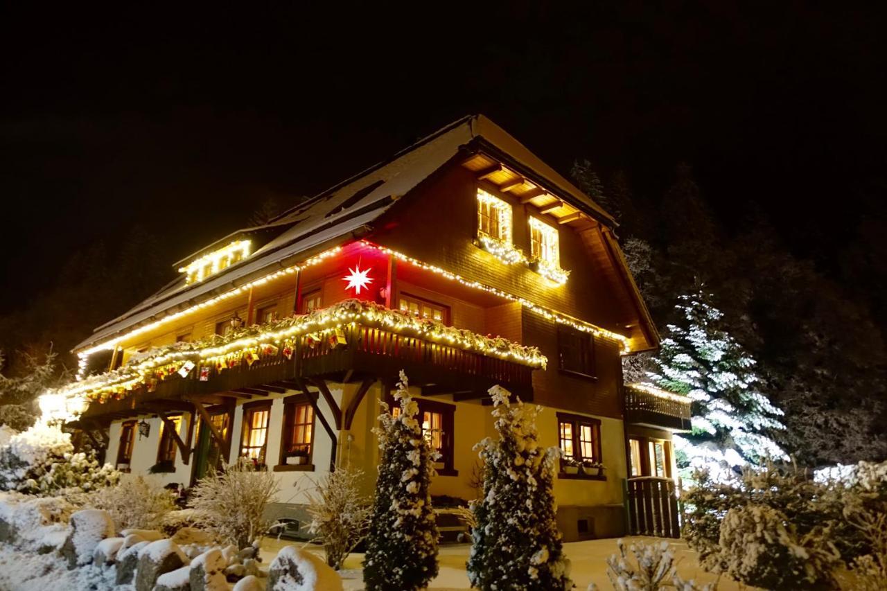 Hollhouse - Bed & Breakfast Hinterzarten Kültér fotó
